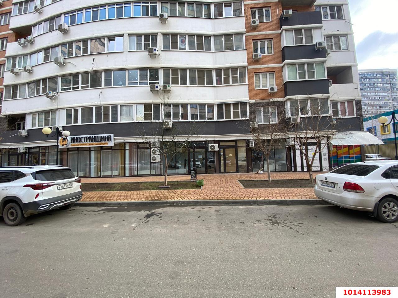 Фото №4: Торговое помещение 43 м² - Краснодар, жилой комплекс Времена Года 3, ул. Цезаря Куникова, 24к1