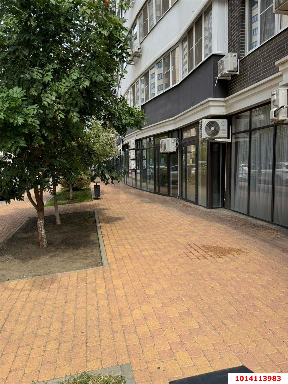 Фото №8: Торговое помещение 43 м² - Краснодар, жилой комплекс Времена Года 3, ул. Цезаря Куникова, 24к1