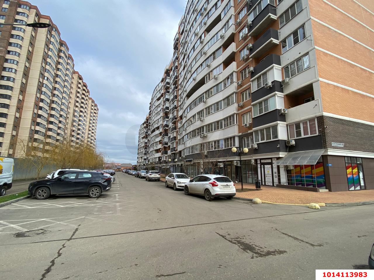 Фото №6: Торговое помещение 43 м² - Краснодар, жилой комплекс Времена Года 3, ул. Цезаря Куникова, 24к1