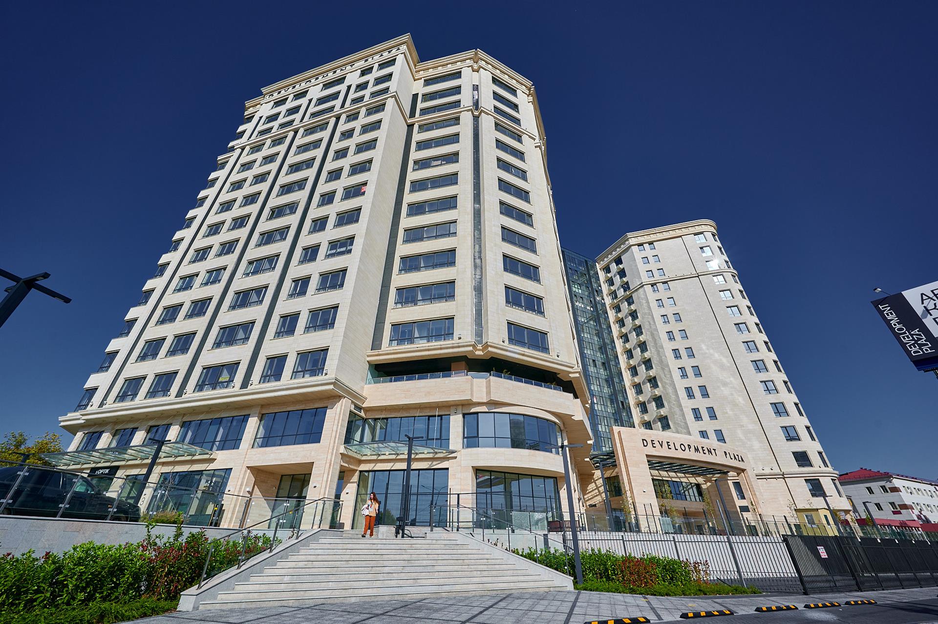 Фото №1: 2-комнатная квартира 88 м² - Краснодар, ЖК Девелопмент Плаза, Завод Измерительных Приборов, Прикубанский внутригородской округ, мкр. жилой комплекс Девелопмент Плаза, ул. имени 40-летия Победы, 33Г