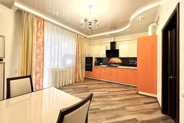 Фото №1: Таунхаус 109 м² - Российский, мкр. жилой комплекс Вилла Роз, ул. Академика Королёва, 38