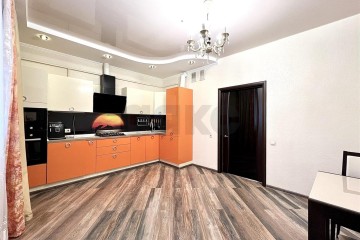 Фото №2: Таунхаус 109 м² - Российский, мкр. жилой комплекс Вилла Роз, ул. Академика Королёва, 38