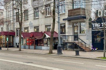 Фото №1: Торговое помещение 125 м² - Краснодар, мкр. Западный внутригородской округ, ул. Красная, 93