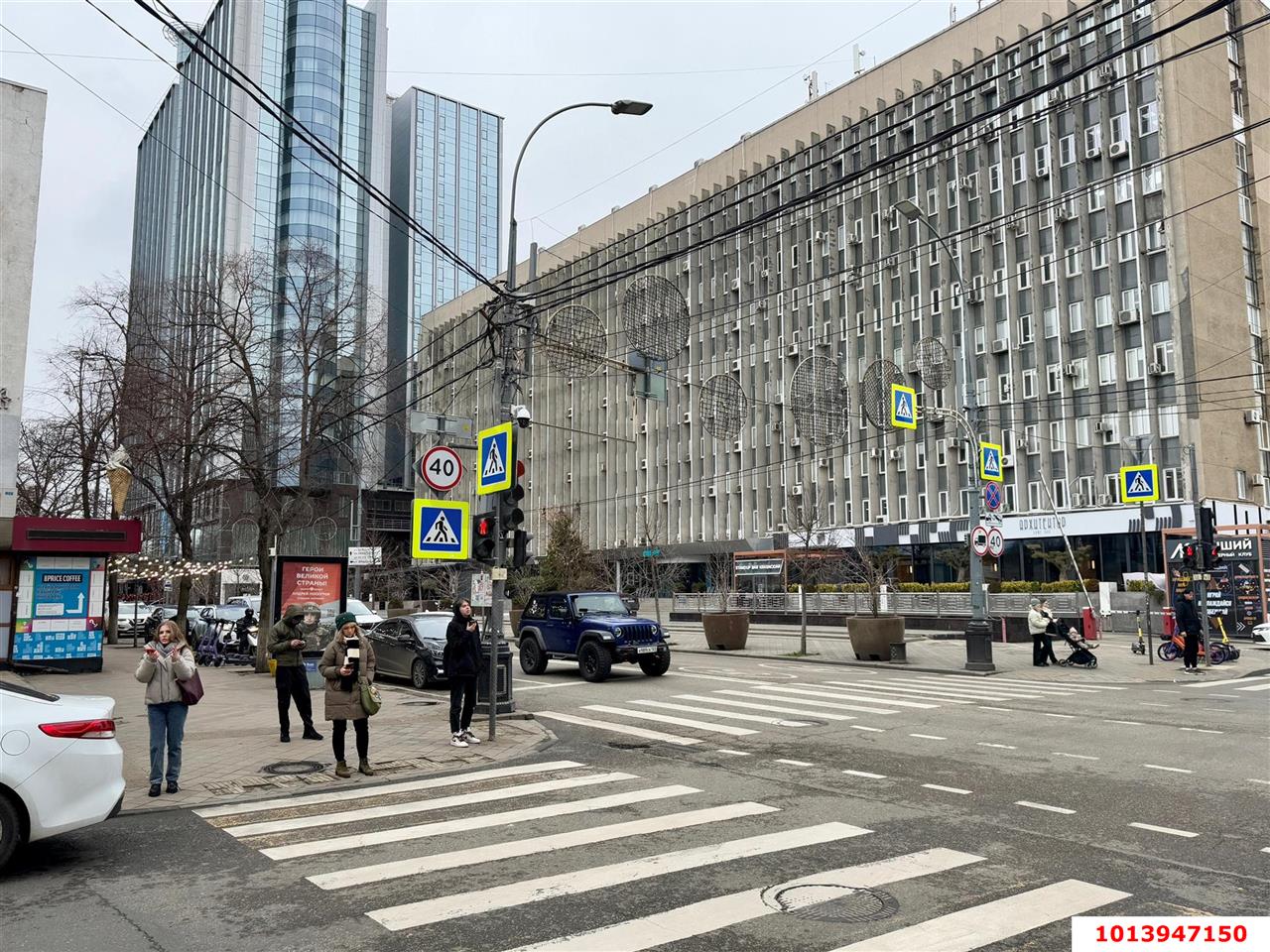 Фото №2: Торговое помещение 125 м² - Краснодар, Западный внутригородской округ, ул. Красная, 93