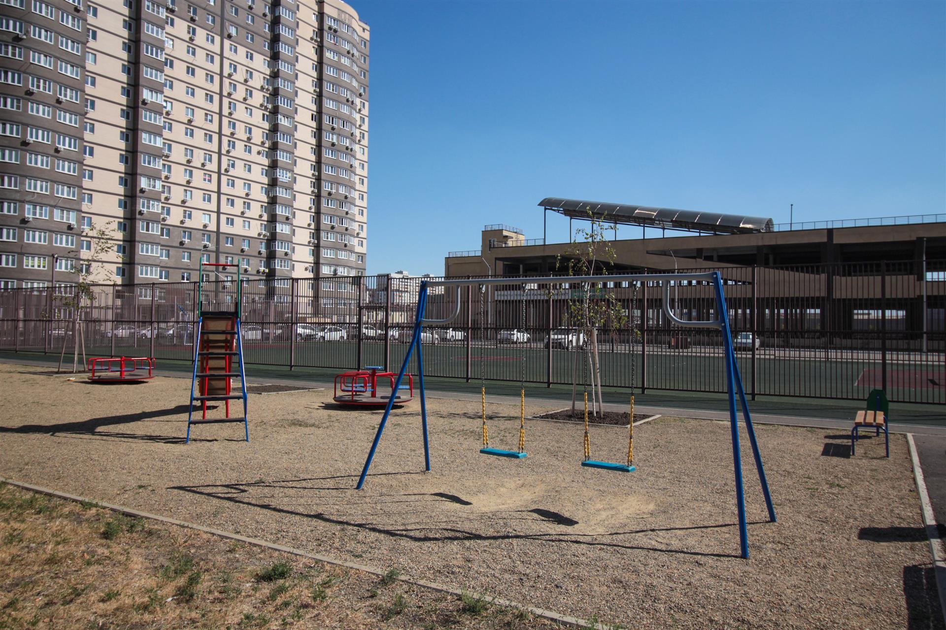 Фото №3: 1-комнатная квартира 45 м² - Краснодар, Прикубанский внутригородской округ, ЖК Тополиная Топольковая, мкр. имени Петра Метальникова, ул. Тополиная, 40/1к1