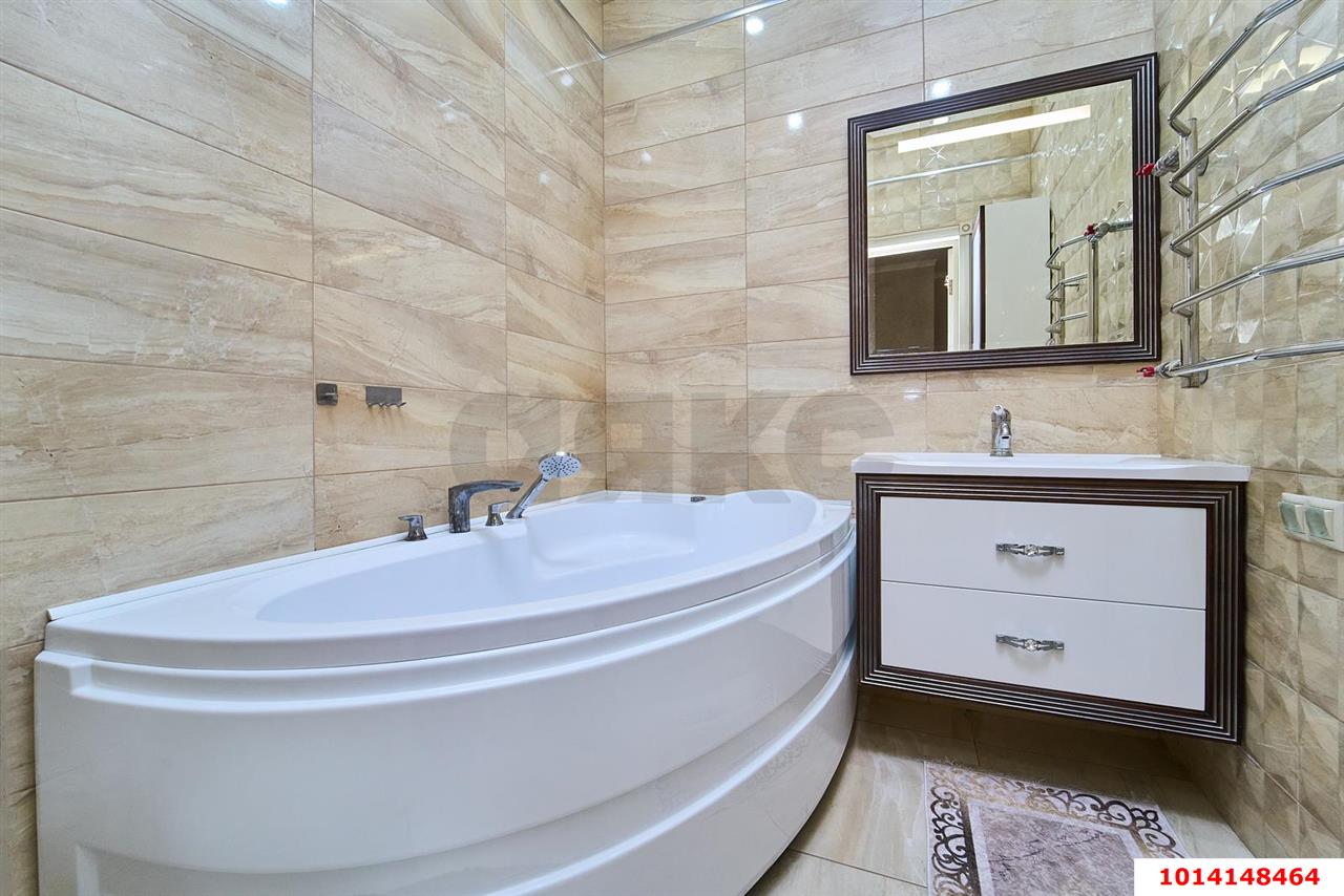 Фото №8: 2-комнатная квартира 78 м² - Краснодар, Центральный, ул. Октябрьская, 181/2