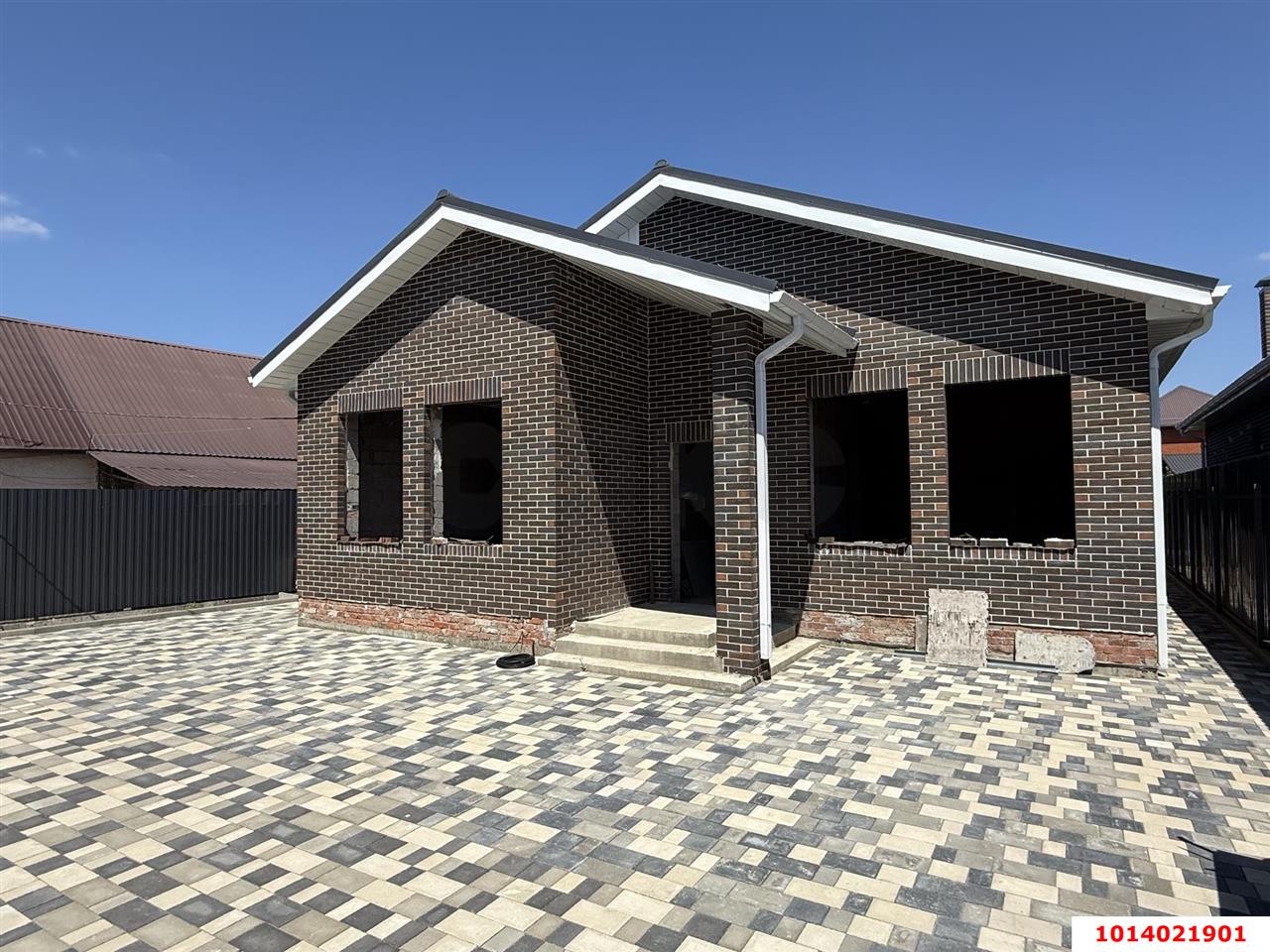 Фото №1: Дом 122 м² + 4.26 сот. - Яблоновский, Прикубанский внутригородской округ, Завод Радиоизмерительных Приборов, мкр. имени Петра Метальникова, ул. Колхозная, 30