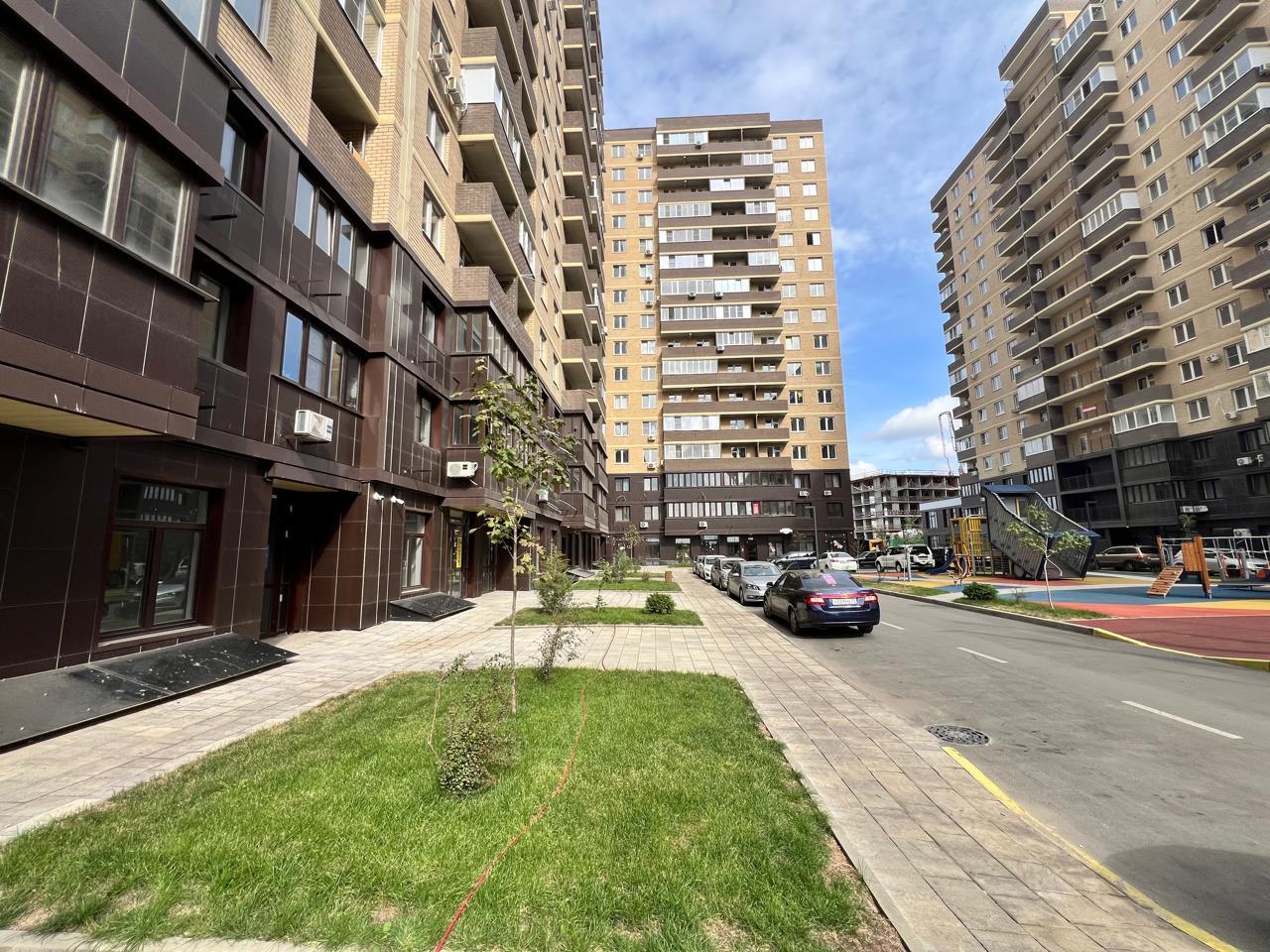 Фото №6: Коммерция 53 м² - Краснодар, Прикубанский внутригородской округ, мкр. жилой комплекс Ракурс, ул. имени Героя Ростовского, 8к7