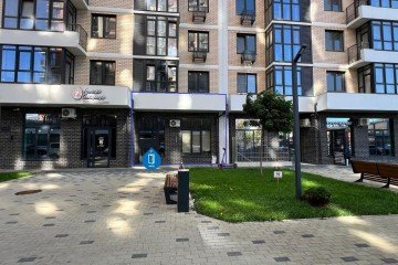 Фото №1: Торговое помещение 32 м² - Краснодар, мкр. жилой комплекс Зелёный театр, ул. Западный Обход, 39/1к2