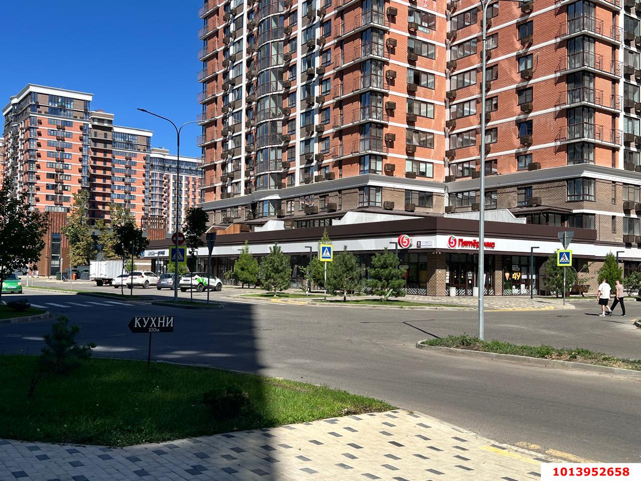 Фото №7: Торговое помещение 32 м² - Краснодар, жилой комплекс Зелёный театр, ул. Западный Обход, 39/1к2