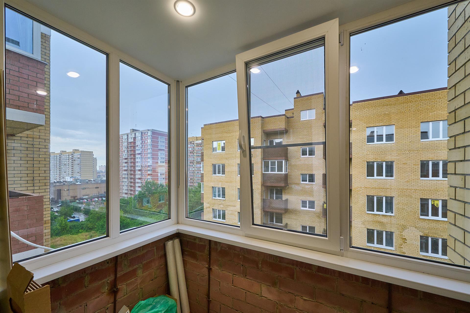 Фото №9: 1-комнатная квартира 35 м² - Краснодар, Прикубанский внутригородской округ, Завод Радиоизмерительных Приборов, имени Петра Метальникова, Музыкальный, мкр. жилой комплекс Лучезарный, ул. Московская, 158/3