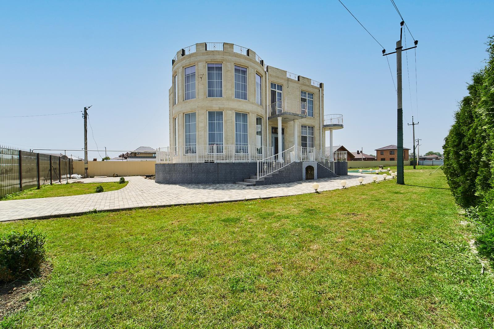 Фото №1: Дом 325 м² + 9.5 сот. - Краснодар, ул. Лермонтова, 40