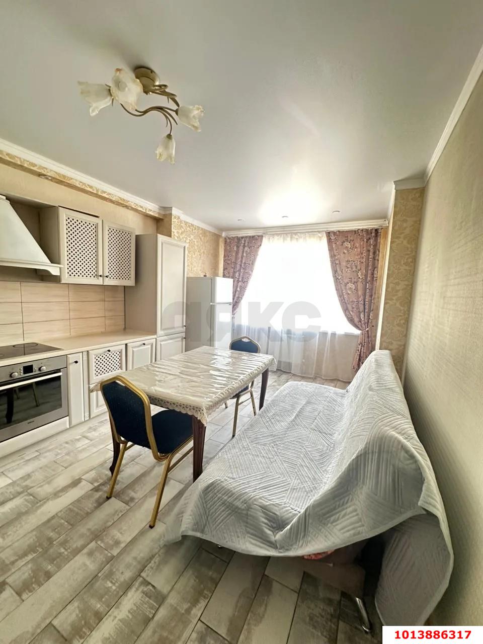 Фото №1: 1-комнатная квартира 51 м² - Краснодар, Центральный внутригородской округ, мкр. Центральный, ул. Березанская, 88/2