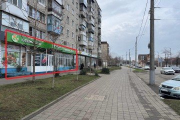 Фото №2: Торговое помещение 220 м² - Краснодар, мкр. Черёмушки, ул. Селезнёва, 86/1