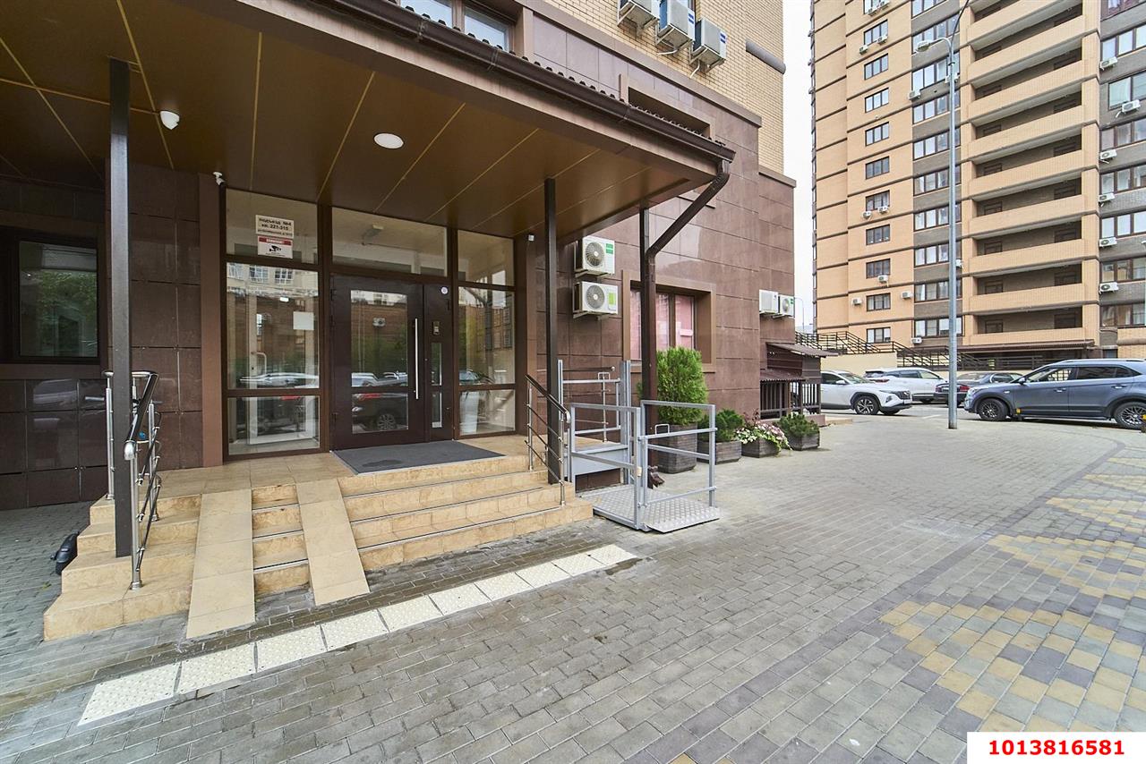Фото №16: 2-комнатная квартира 74 м² - Краснодар, Центральный, ул. Октябрьская, 181/2