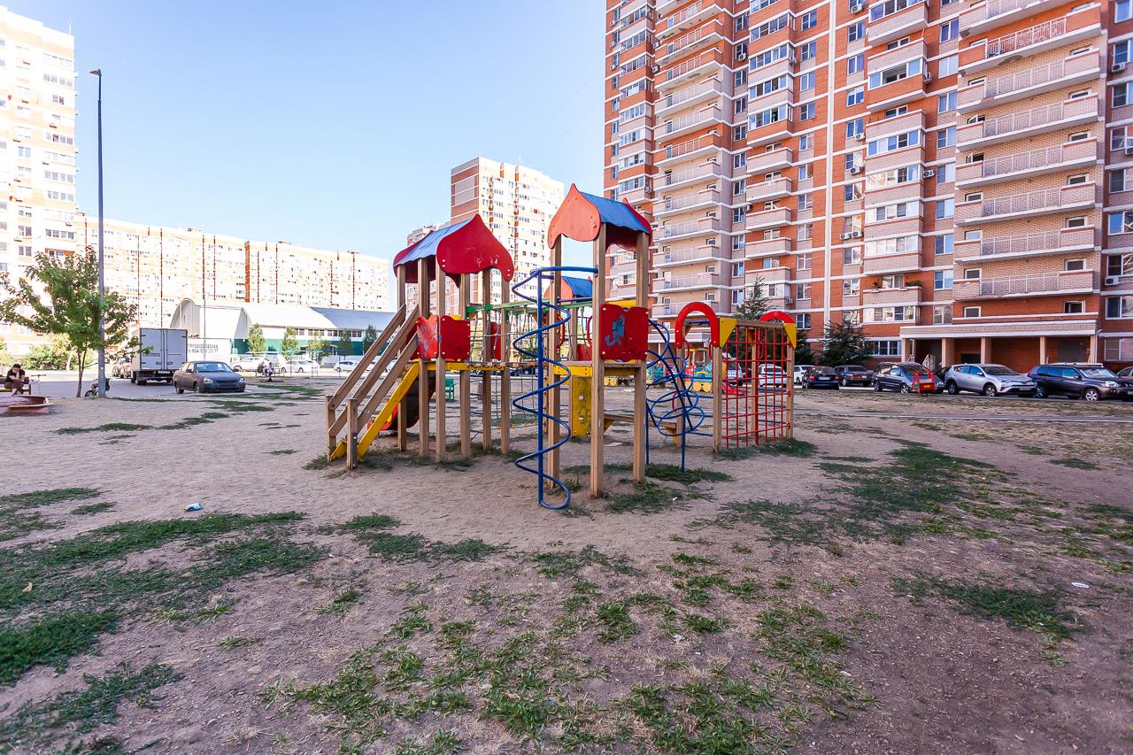 Фото №14: 3-комнатная квартира 72 м² - Краснодар, Западный внутригородской округ, Кожзавод, мкр. Военный городок № 1, ул. имени Калинина, 350/4