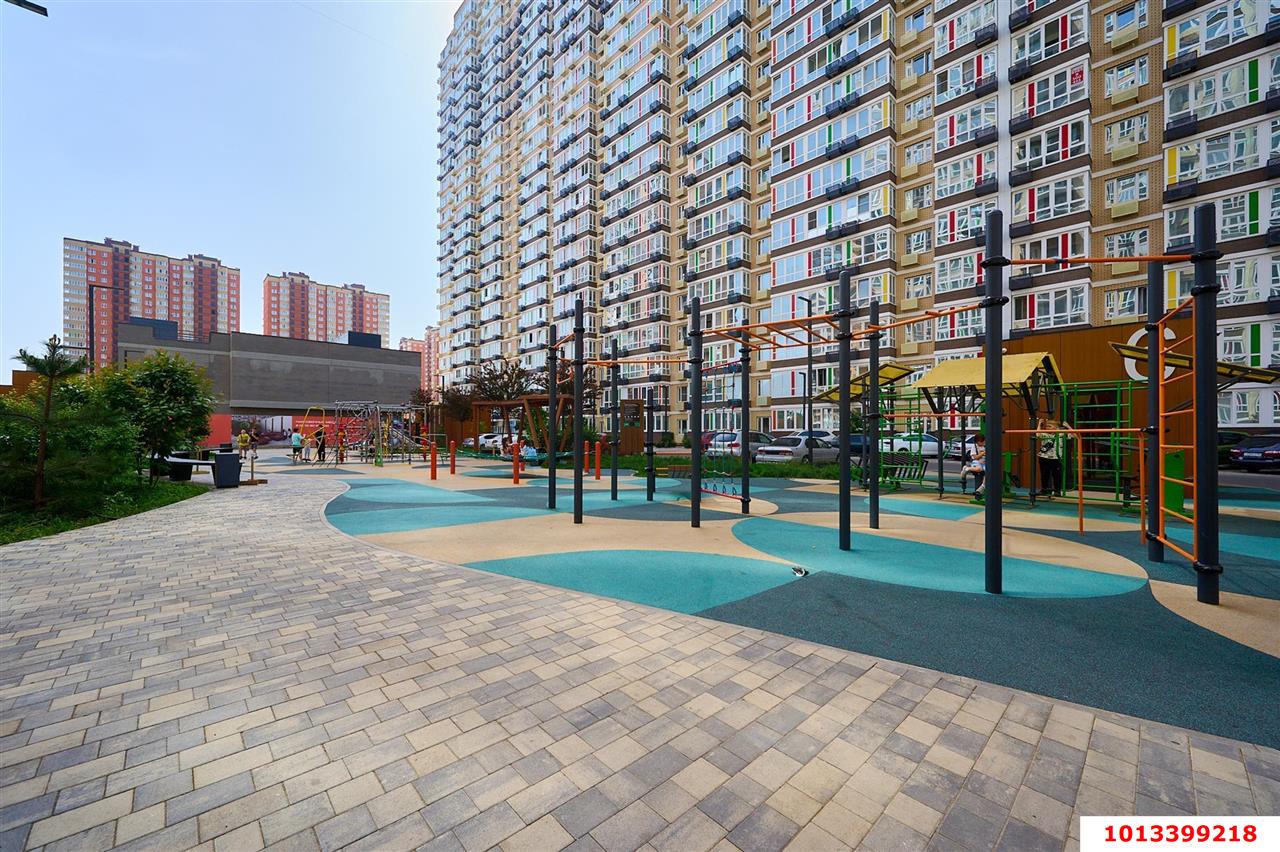 Фото №1: Торговое помещение 83 м² - Краснодар, ЖК Абрикосово, ул. имени Героя Георгия Бочарникова, 4к2