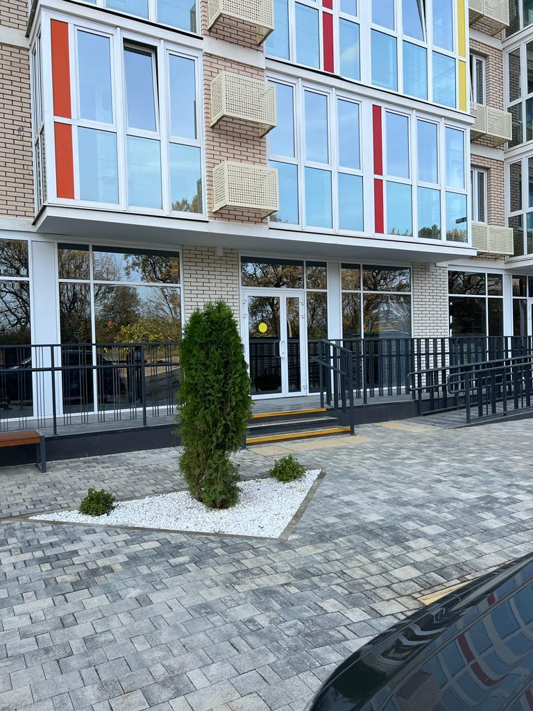 Фото №2: Коммерция 82 м² - Краснодар, Прикубанский внутригородской округ, мкр. ЖК Абрикосово, ул. имени Героя Георгия Бочарникова, 4к2