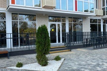 Фото №2: Торговое помещение 83 м² - Краснодар, мкр. ЖК Абрикосово, ул. имени Героя Георгия Бочарникова, 4к2