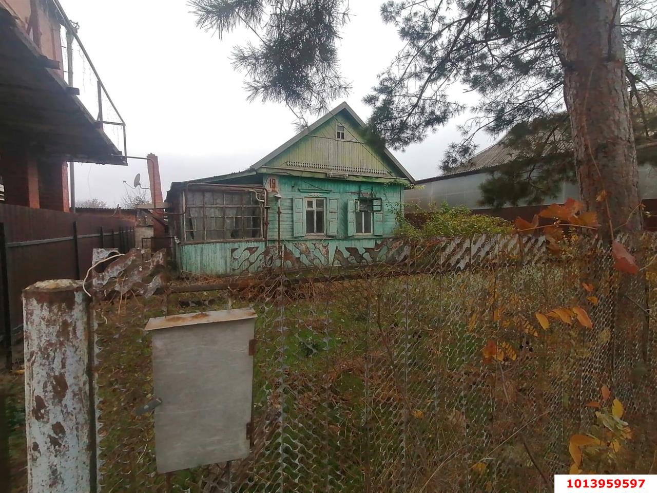 Фото №1: Часть дома 68 м² + 7.24 сот. - Медвёдовская, ул. Красноармейская, 25