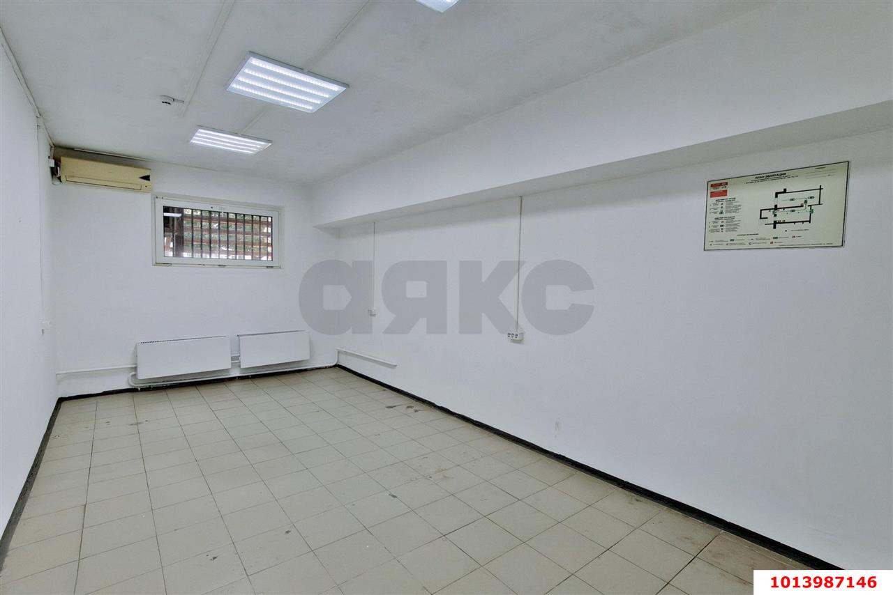 Фото №7: Торговое помещение <span class="whitespace-nowrap">45 м²</span>, <span class="whitespace-nowrap">16 эт.</span> - Краснодар, Прикубанский внутригородской округ, мкр. Московский, ул. Карякина, 18