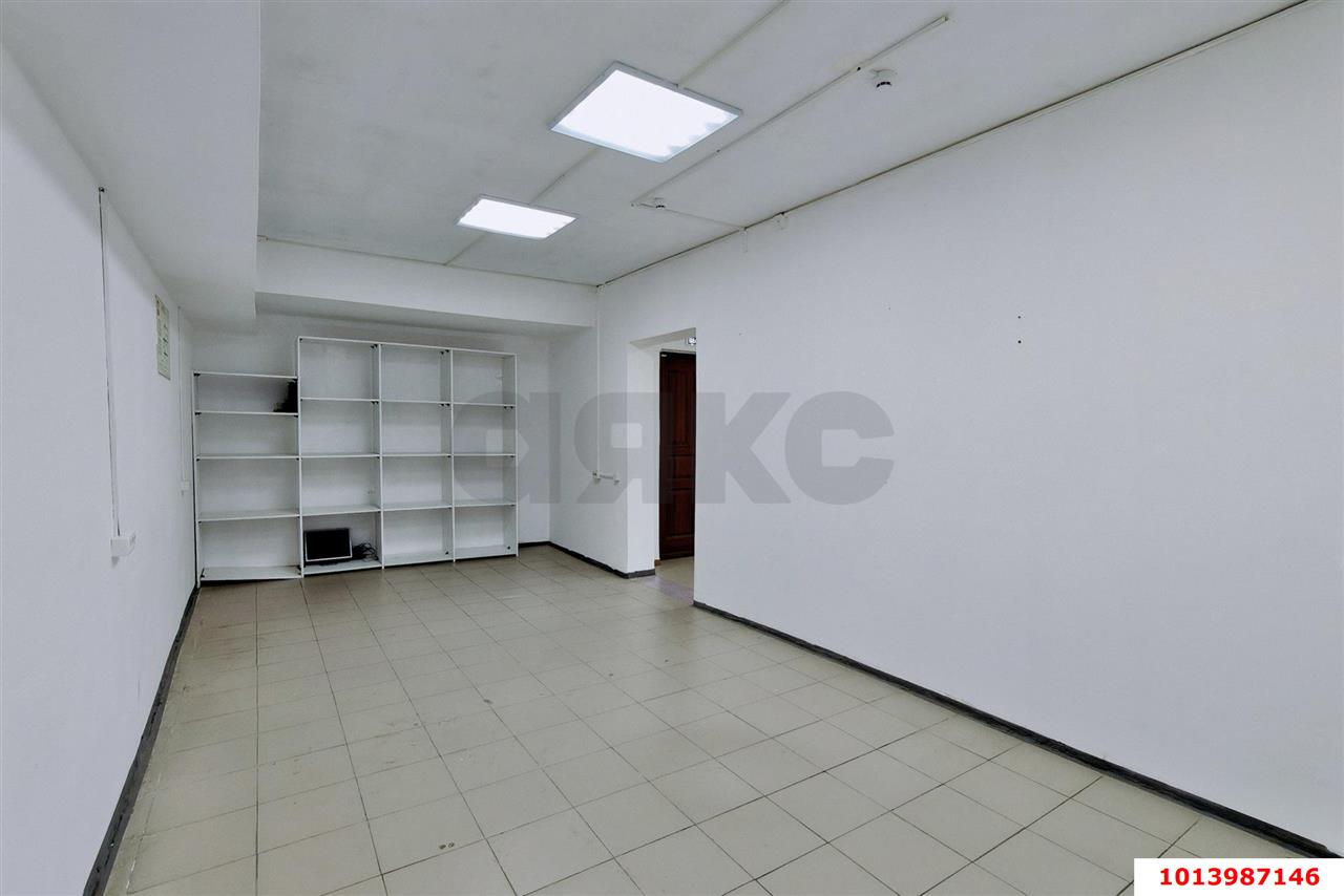 Фото №5: Торговое помещение <span class="whitespace-nowrap">45 м²</span>, <span class="whitespace-nowrap">16 эт.</span> - Краснодар, Прикубанский внутригородской округ, мкр. Московский, ул. Карякина, 18