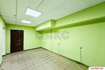 Фото №3: Торговое помещение 10 м² - Краснодар, мкр. Московский, ул. Карякина, 18