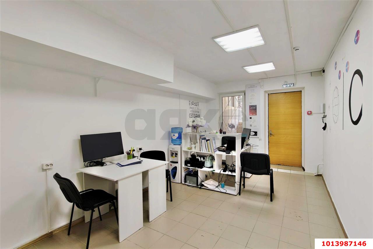 Фото №4: Торговое помещение <span class="whitespace-nowrap">40 м²</span>, <span class="whitespace-nowrap">16 эт.</span> - Краснодар, Прикубанский внутригородской округ, мкр. Московский, ул. Карякина, 18