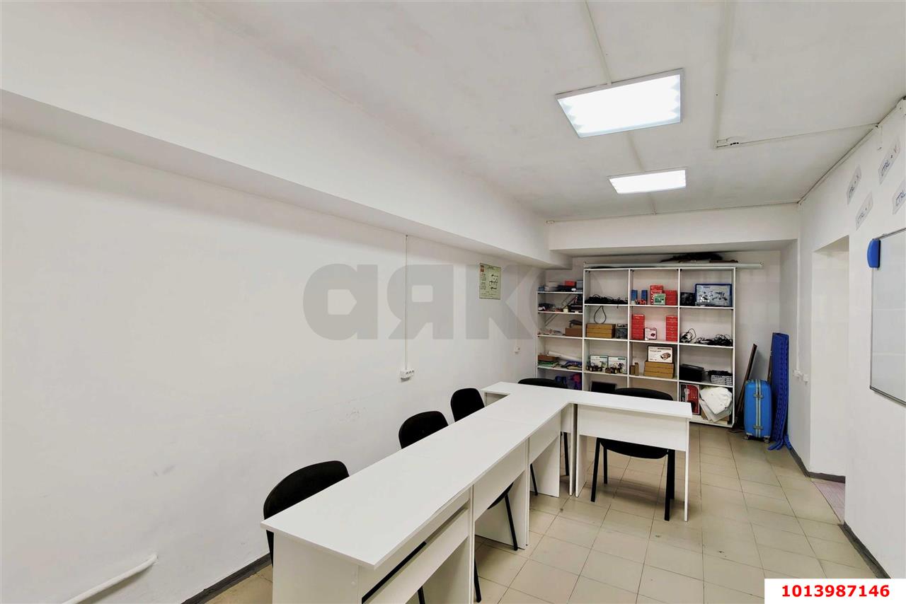 Фото №7: Торговое помещение <span class="whitespace-nowrap">40 м²</span>, <span class="whitespace-nowrap">16 эт.</span> - Краснодар, Прикубанский внутригородской округ, мкр. Московский, ул. Карякина, 18