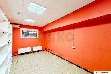 Фото №5: Торговое помещение 45 м² - Краснодар, мкр. Московский, ул. Карякина, 18
