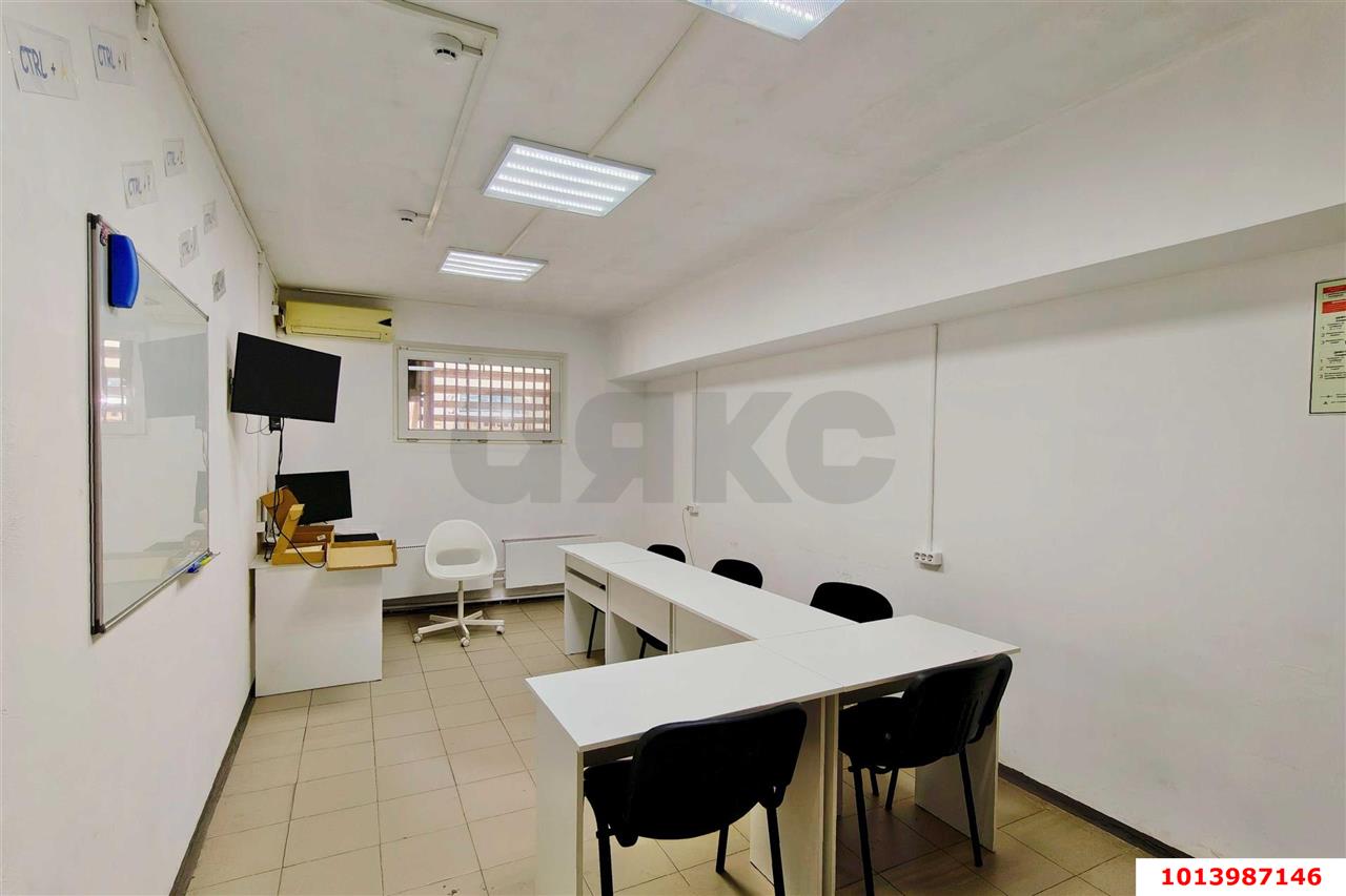 Фото №5: Торговое помещение <span class="whitespace-nowrap">40 м²</span>, <span class="whitespace-nowrap">16 эт.</span> - Краснодар, Прикубанский внутригородской округ, мкр. Московский, ул. Карякина, 18