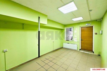 Фото №1: Торговое помещение 10 м² - Краснодар, мкр. Московский, ул. Карякина, 18