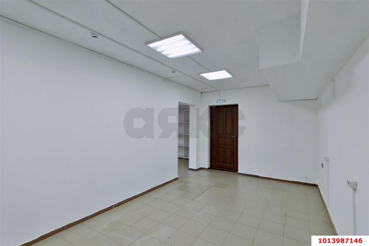 Фото №2: Торговое помещение <span class="whitespace-nowrap">45 м²</span>, <span class="whitespace-nowrap">16 эт.</span> - Краснодар, Прикубанский внутригородской округ, мкр. Московский, ул. Карякина, 18