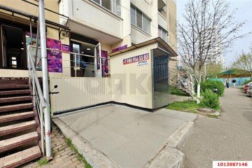 Фото №3: Торговое помещение 10 м² - Краснодар, мкр. Московский, ул. Карякина, 18