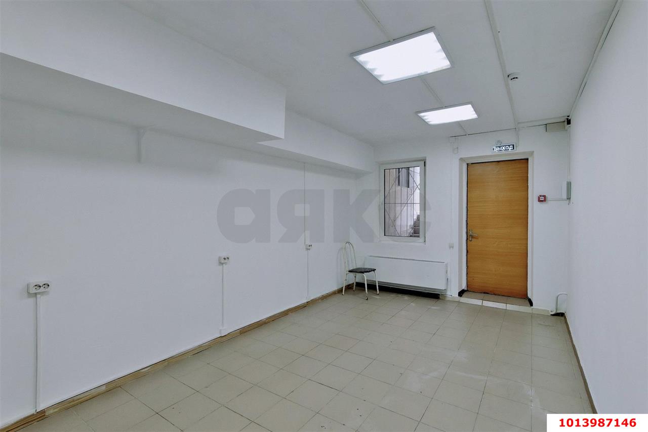 Фото №3: Торговое помещение <span class="whitespace-nowrap">45 м²</span>, <span class="whitespace-nowrap">16 эт.</span> - Краснодар, Прикубанский внутригородской округ, мкр. Московский, ул. Карякина, 18