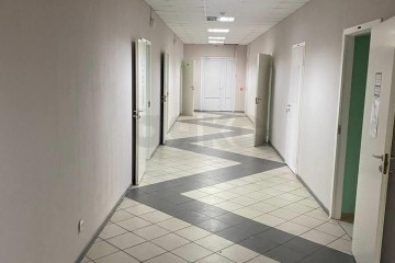 Фото №2: Офисное помещение 1400 м² - Краснодар, мкр. Дубинка, ул. Ставропольская, 7