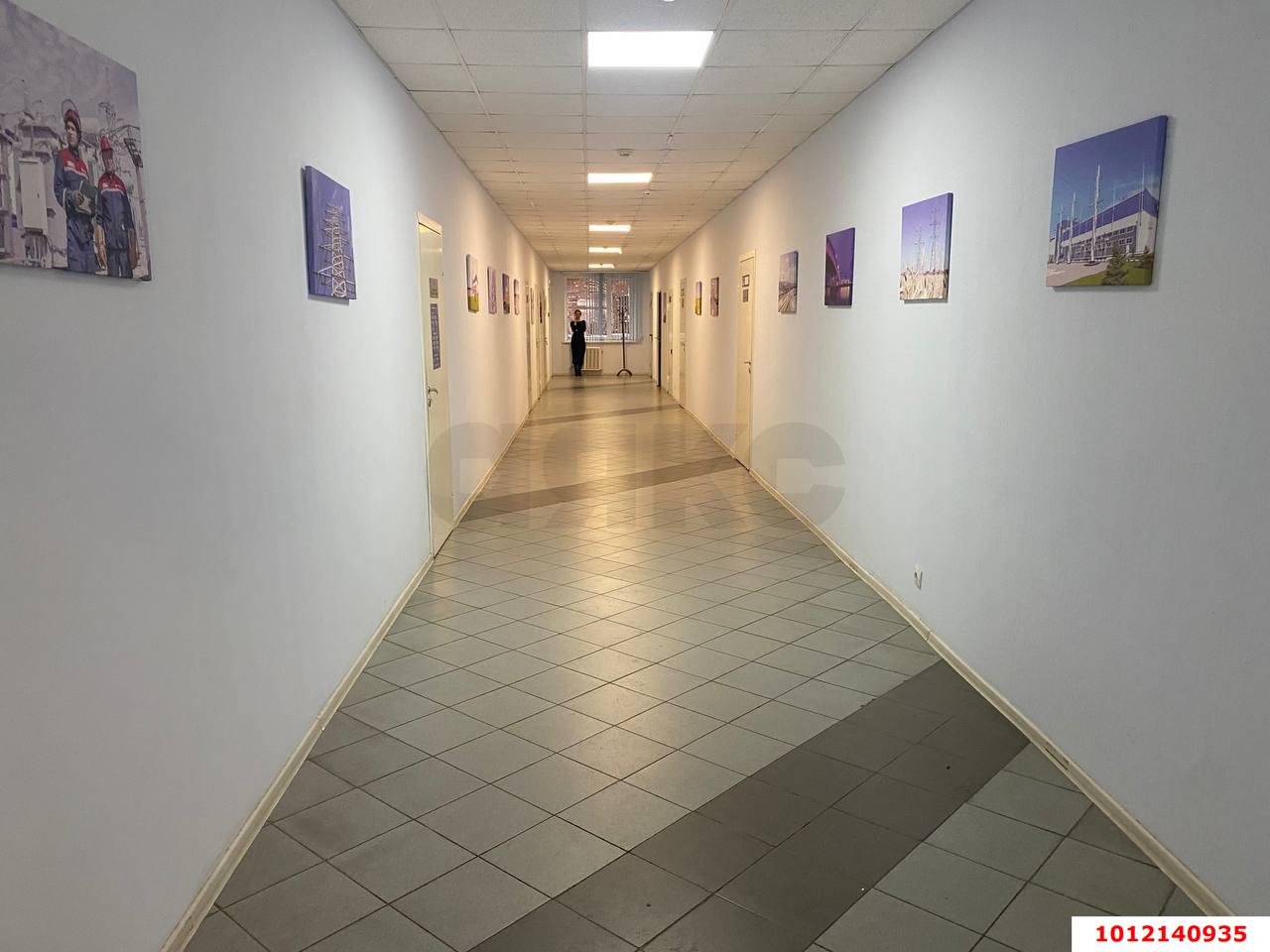 Фото №1: Коммерция 1400 м² - Краснодар, Центральный внутригородской округ, мкр. Дубинка, ул. Ставропольская, 7