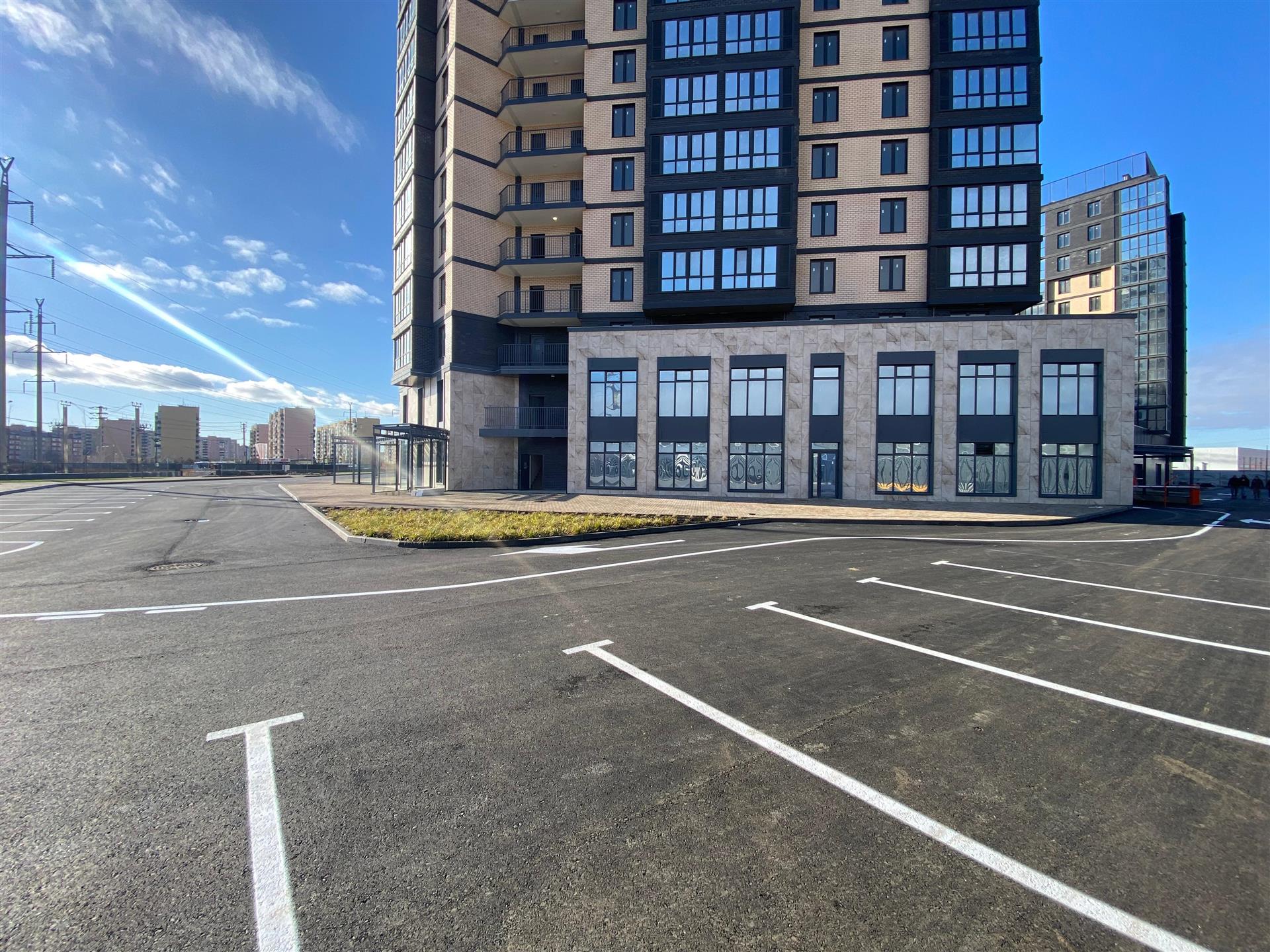 Фото №1: Коммерция 222 м² - Яблоновский, мкр. жилой комплекс Вектор, ул. Базовская, 21