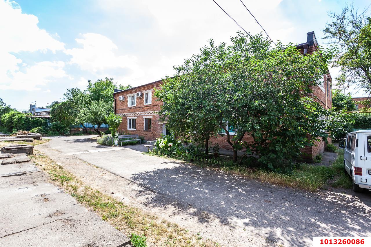 Фото №1: 3-комнатная квартира 66 м² - Лазурный, Прикубанский внутригородской округ, ул. Октябрьская, 3