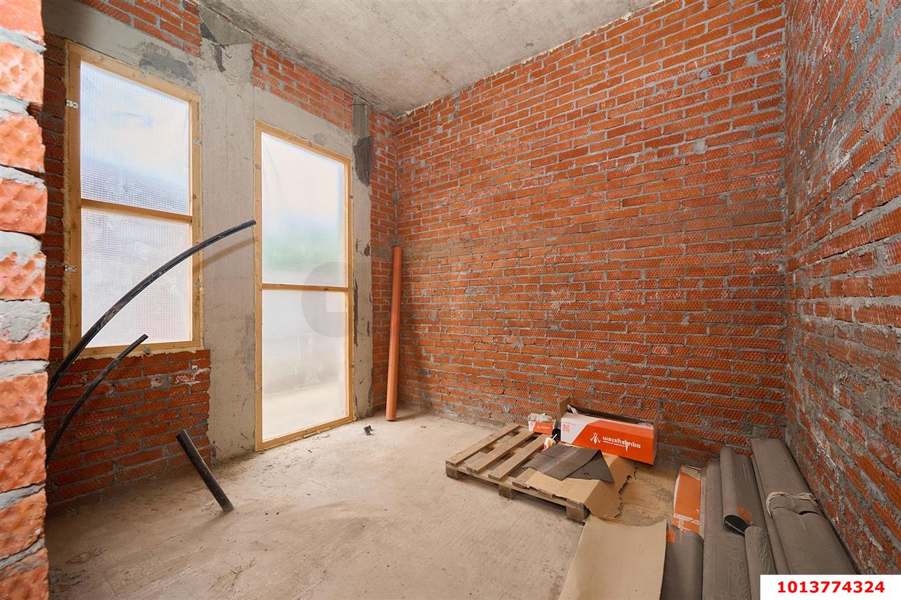 Фото №8: Дом 183 м² + 5 сот. - Краснодар, коттеджный  Близкий, ул. Даниила Смоляна, 15