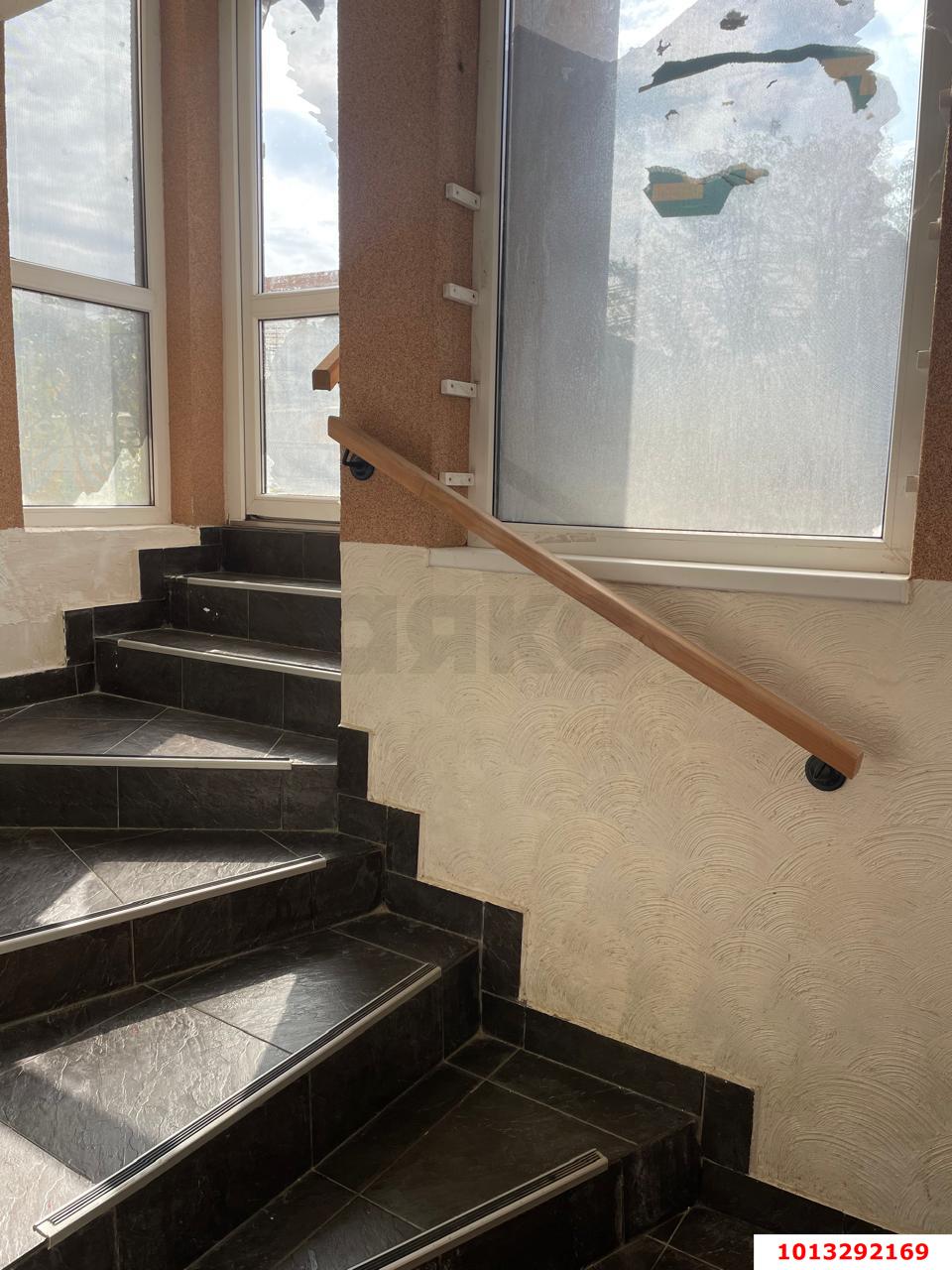 Фото №7: 1-комнатная квартира 34 м² - Краснодар, Прикубанский внутригородской округ, Завод Радиоизмерительных Приборов, мкр. Музыкальный, ул. имени Сергея Есенина, 84