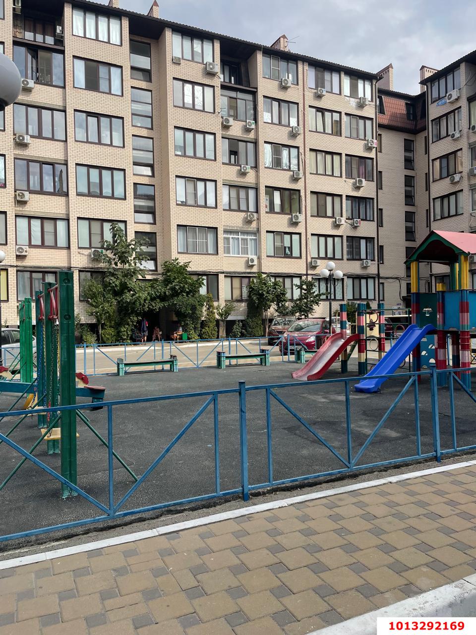 Фото №1: 1-комнатная квартира 34 м² - Краснодар, Прикубанский внутригородской округ, Завод Радиоизмерительных Приборов, мкр. Музыкальный, ул. имени Сергея Есенина, 84