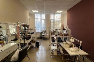 Фото №1: Торговое помещение <span class="whitespace-nowrap">66 м²</span>, <span class="whitespace-nowrap">1/8 эт.</span> - Краснодар, мкр. Солнечный, пр-кт Константина Образцова, 7