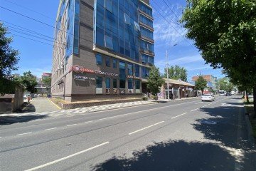Фото №1: Торговое помещение 181 м² - Краснодар, мкр. Центральный, ул. Мира, 28