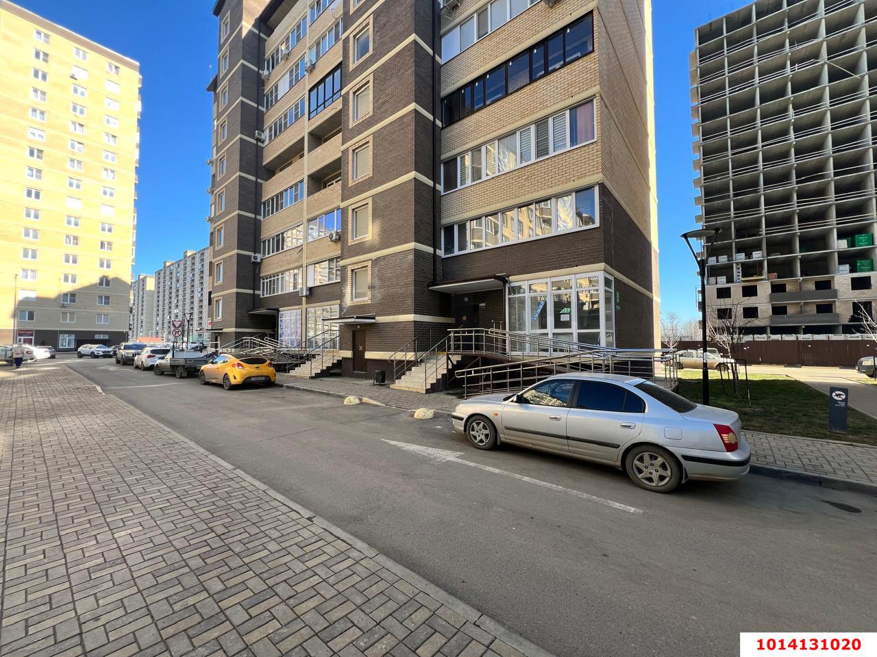 Фото №4: Торговое помещение 47 м² - Краснодар, жилой комплекс Дыхание, ул. Лётчика Позднякова, 2к8