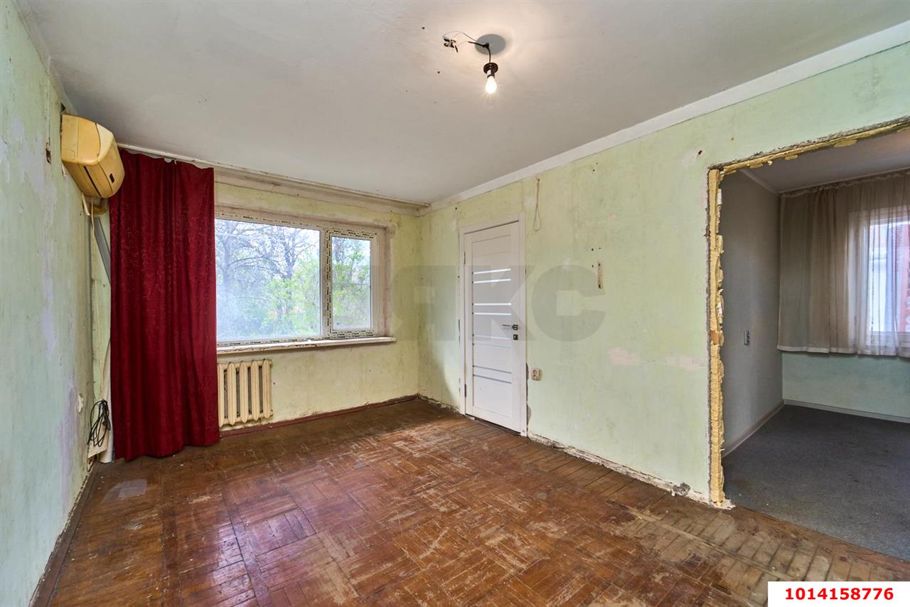 Фото №2: 3-комнатная квартира <span class="whitespace-nowrap">47 м²</span>, <span class="whitespace-nowrap">1/5 эт.</span> - Краснодар, Западный внутригородской округ, мкр. Горгаз, ул. Станкостроительная, 18