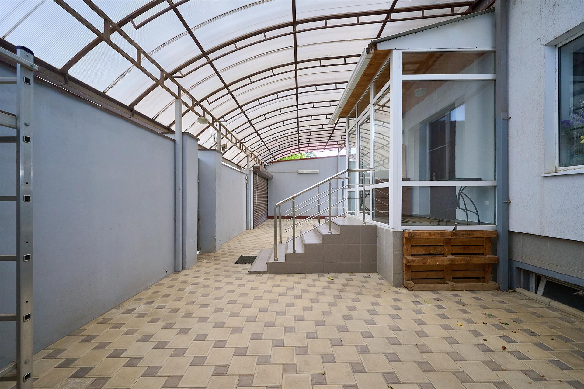 Фото №1: Дом 249 м² + 4.91 сот. - Краснодар, ул. Академическая, 76