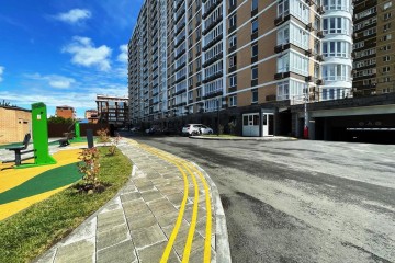 Фото №1: 2-комнатная квартира 78 м² - Краснодар, мкр. Музыкальный, ул. Московская, 112