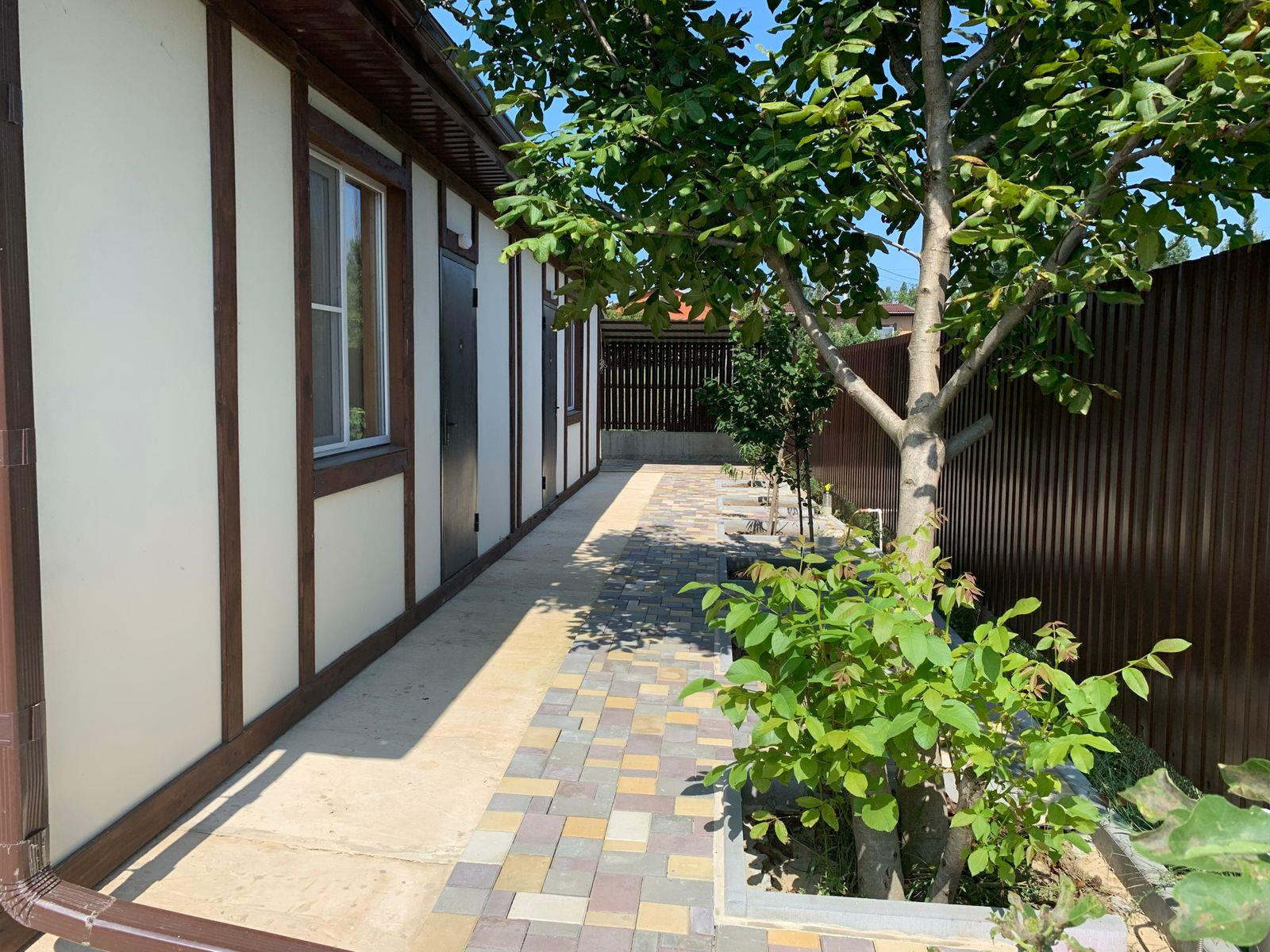 Фото №1: Дом 253 м² + 10 сот. - Голубицкая, Центральный внутригородской округ, Черёмушки, мкр. Дубинка, ул. Строителей, 4