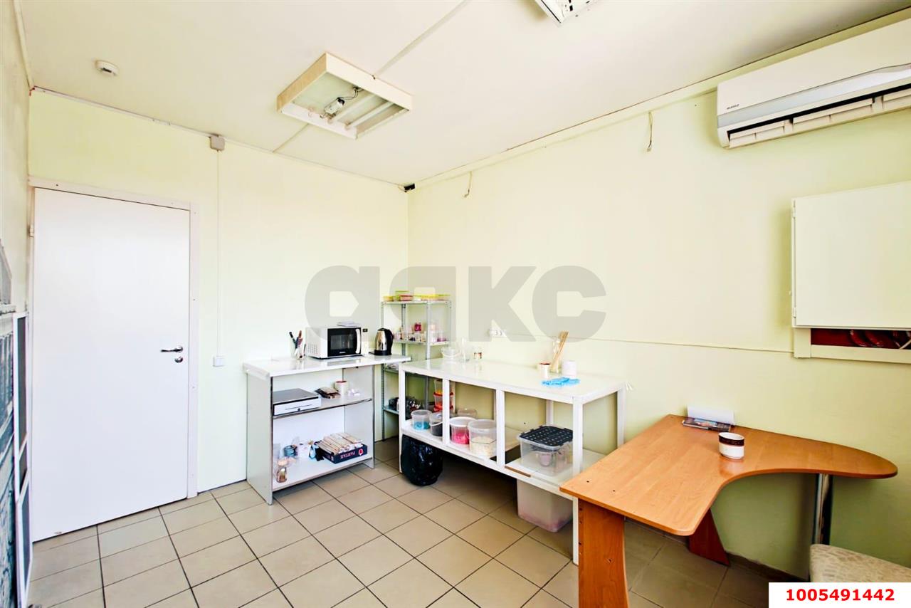 Фото №14: Торговое помещение 100 м² - Краснодар, Черёмушки, ул. Бургасская, 3